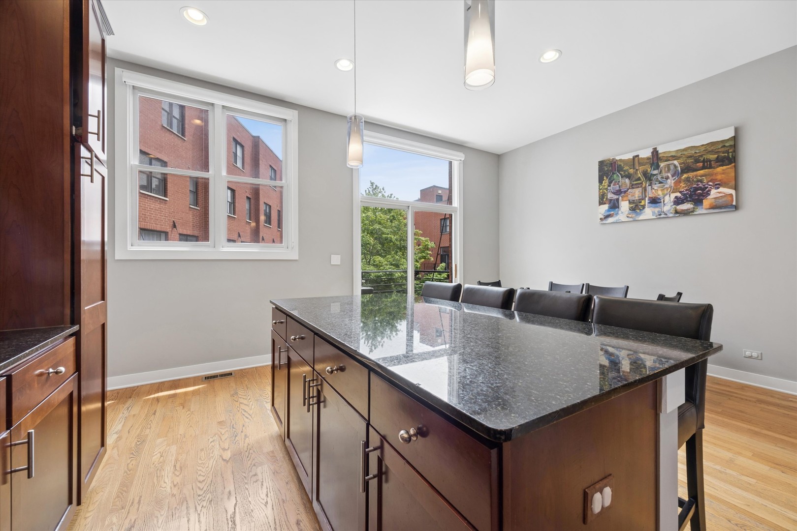 2318 W Wolfram Street, Chicago, IL 60618