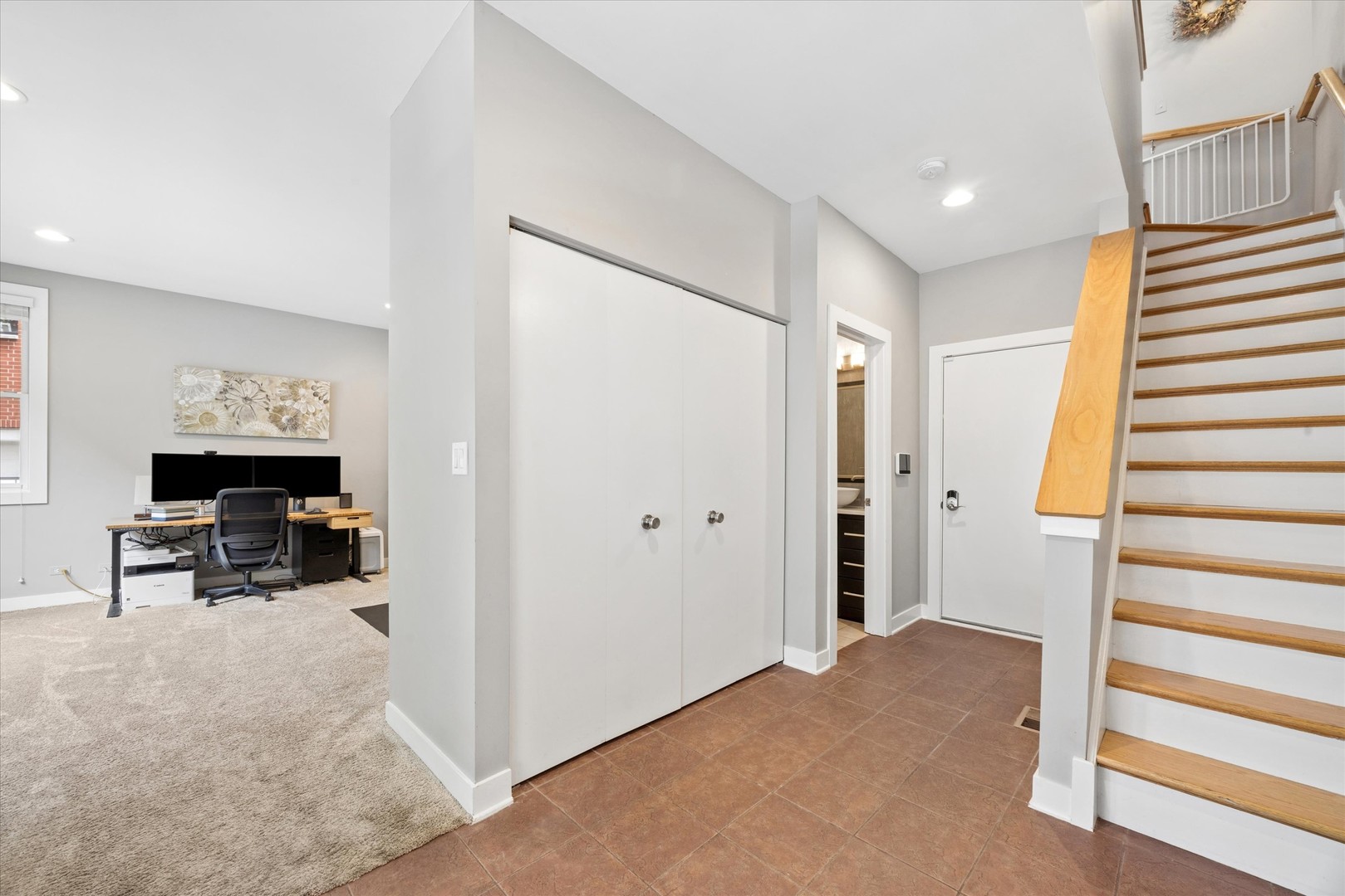 2318 W Wolfram Street, Chicago, IL 60618