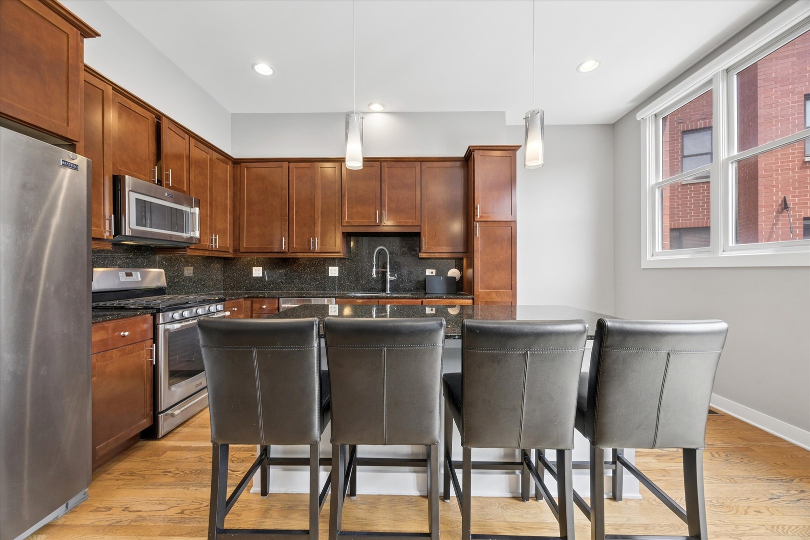 2318 W Wolfram Street, Chicago, IL 60618
