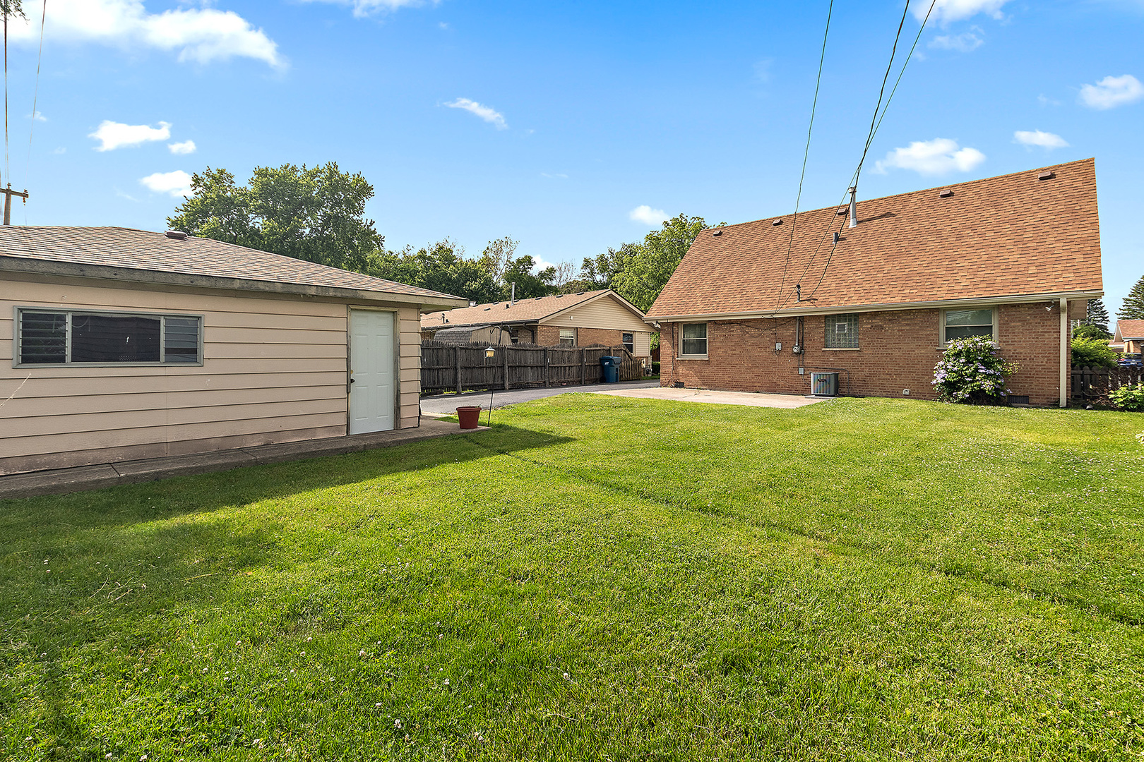 5547 Fairway Drive, Crestwood, IL 60418