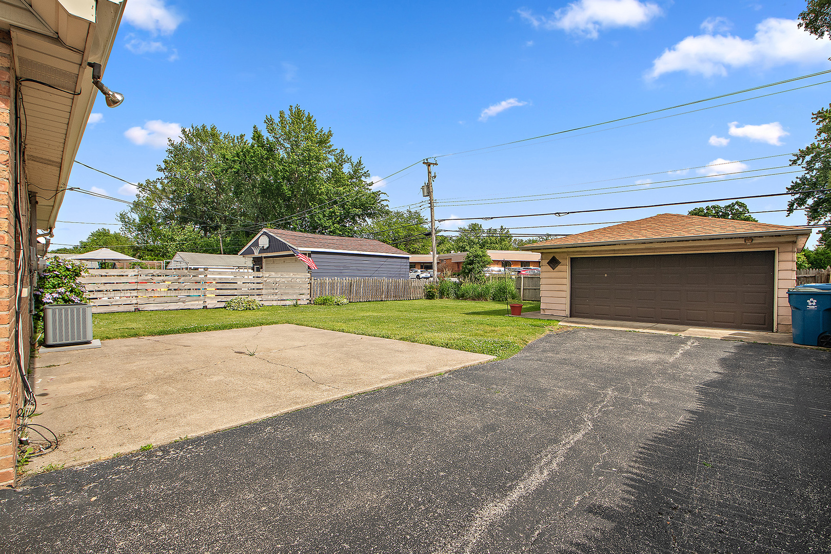 5547 Fairway Drive, Crestwood, IL 60418