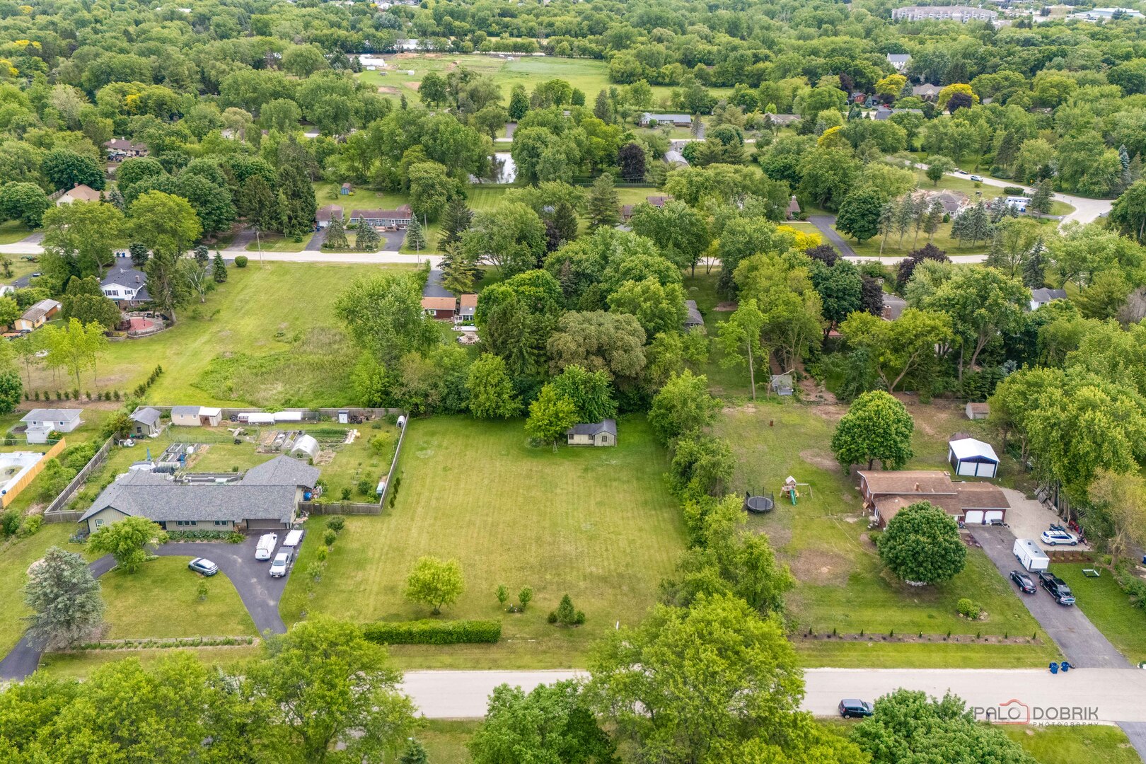 16655 W Applewood Court, Gurnee, IL 60031
