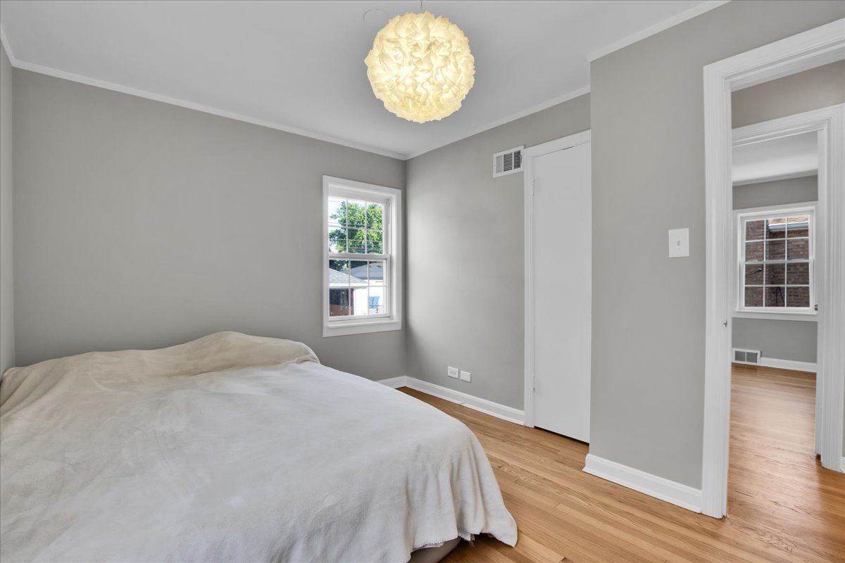 3122 Emerson Street, Franklin Park, IL 60131