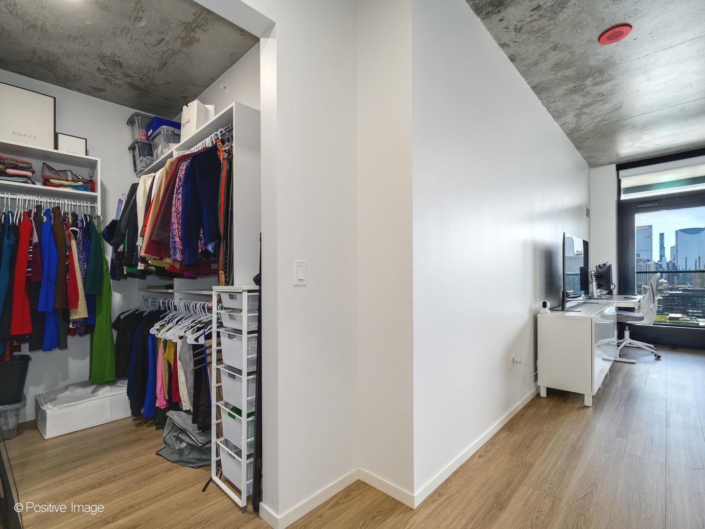 225 N Elizabeth Street #2502, Chicago, IL 60607