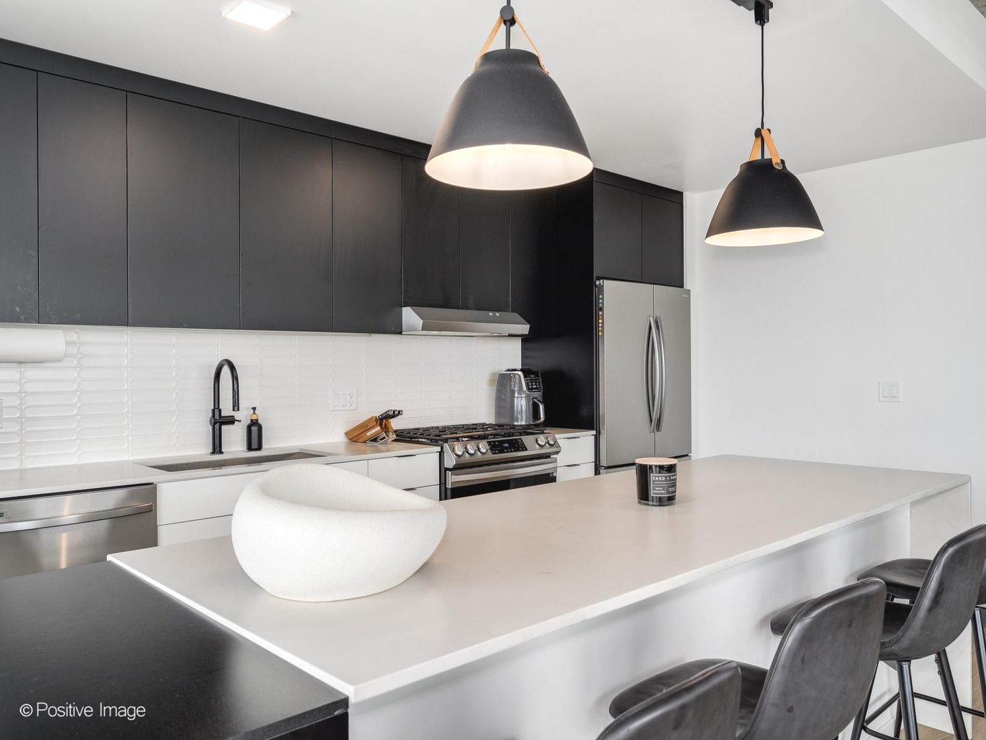 225 N Elizabeth Street #2502, Chicago, IL 60607
