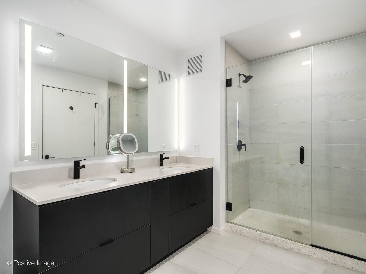225 N Elizabeth Street #2502, Chicago, IL 60607