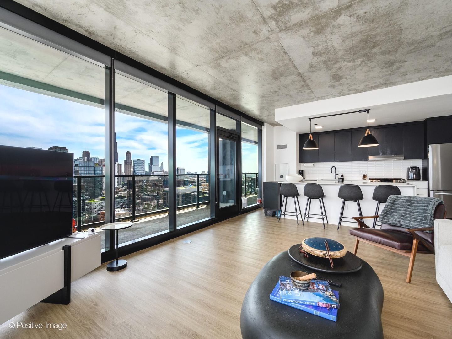 225 N Elizabeth Street #2502, Chicago, IL 60607