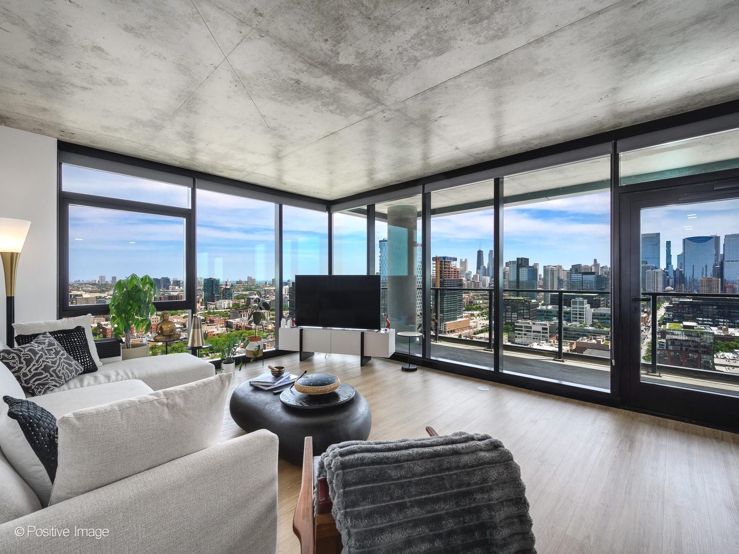 225 N Elizabeth Street #2502, Chicago, IL 60607