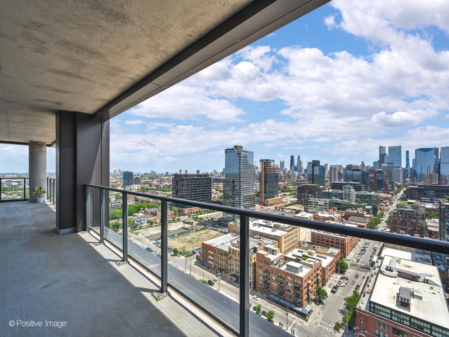 225 N Elizabeth Street #2502, Chicago, IL 60607
