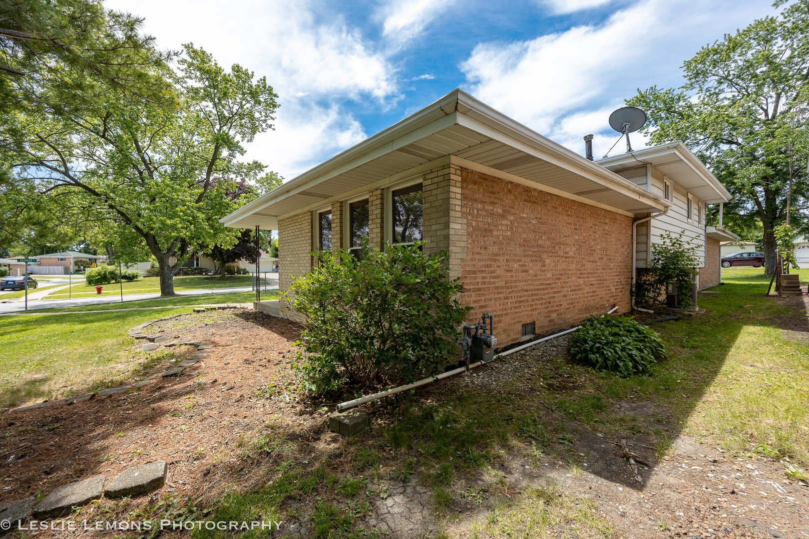 16388 Terry Lane, Oak Forest, IL 60452