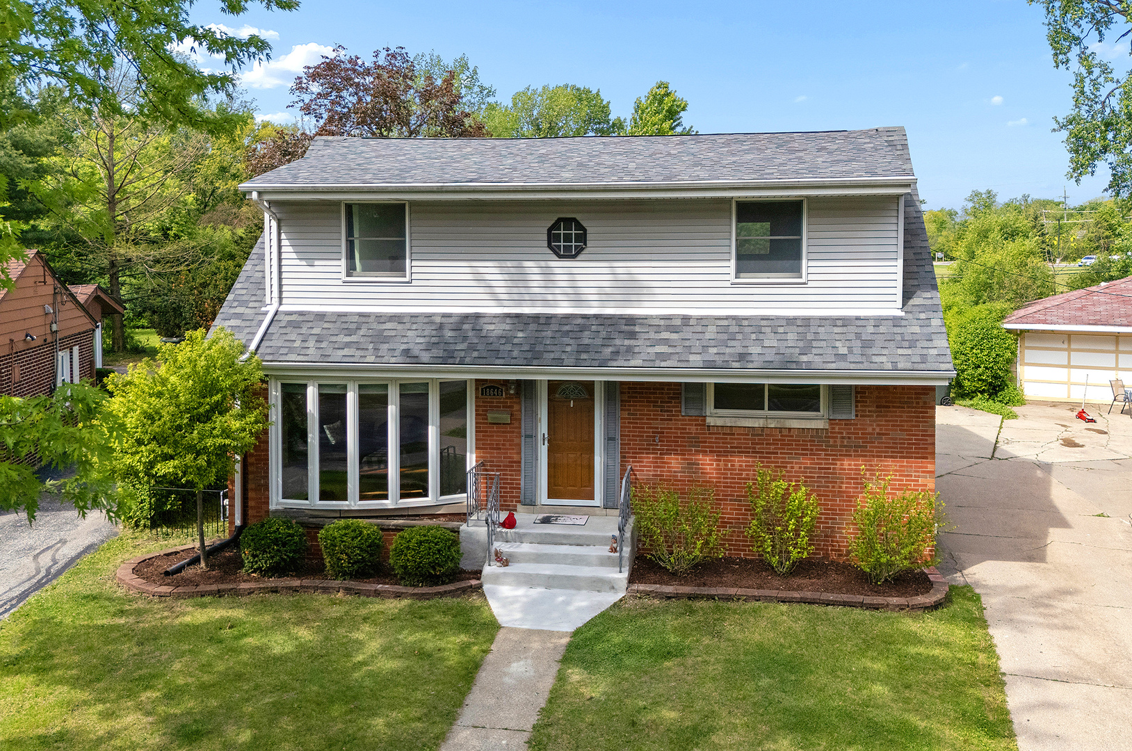 18646 Golfview Avenue, Homewood, IL 60430