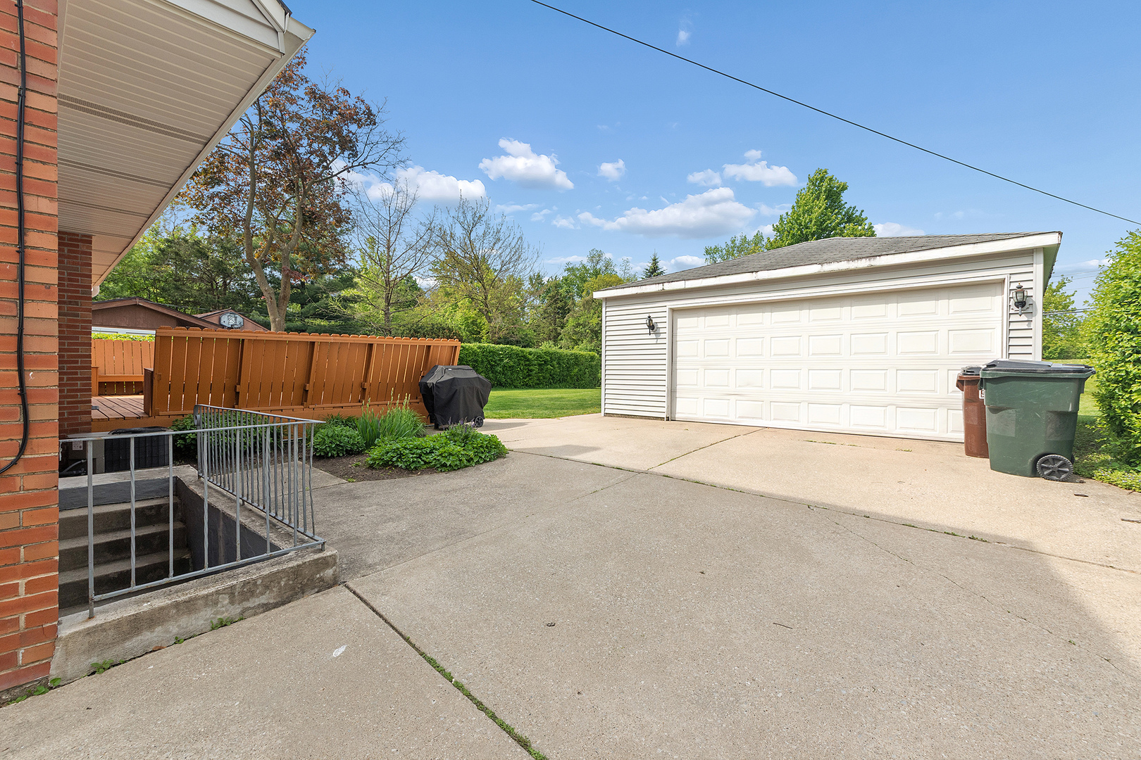 18646 Golfview Avenue, Homewood, IL 60430