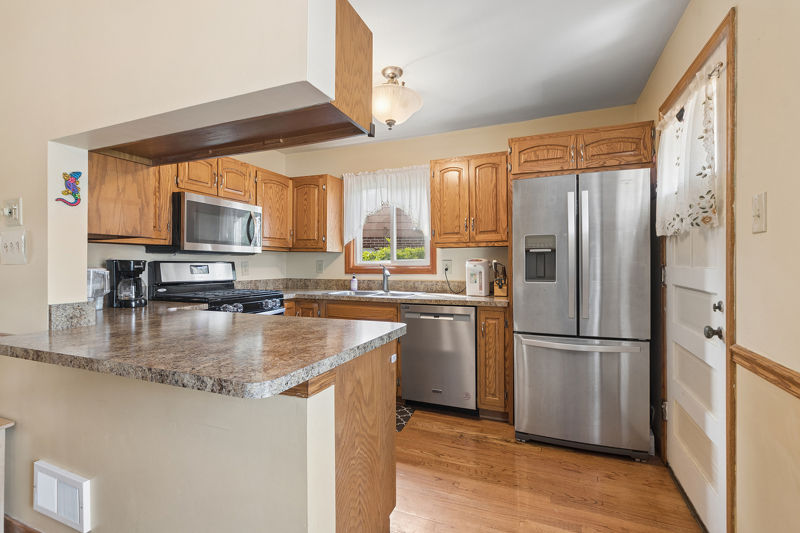 18646 Golfview Avenue, Homewood, IL 60430