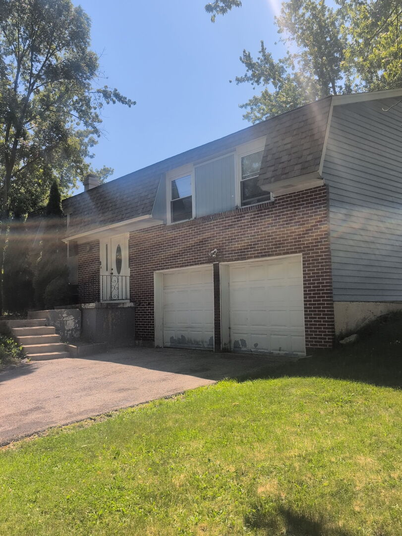 427 DEVON Lane, Bolingbrook, IL 60440