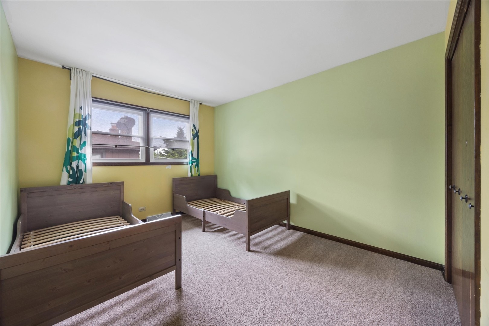 155 Ash Avenue, Wood Dale, IL 60191