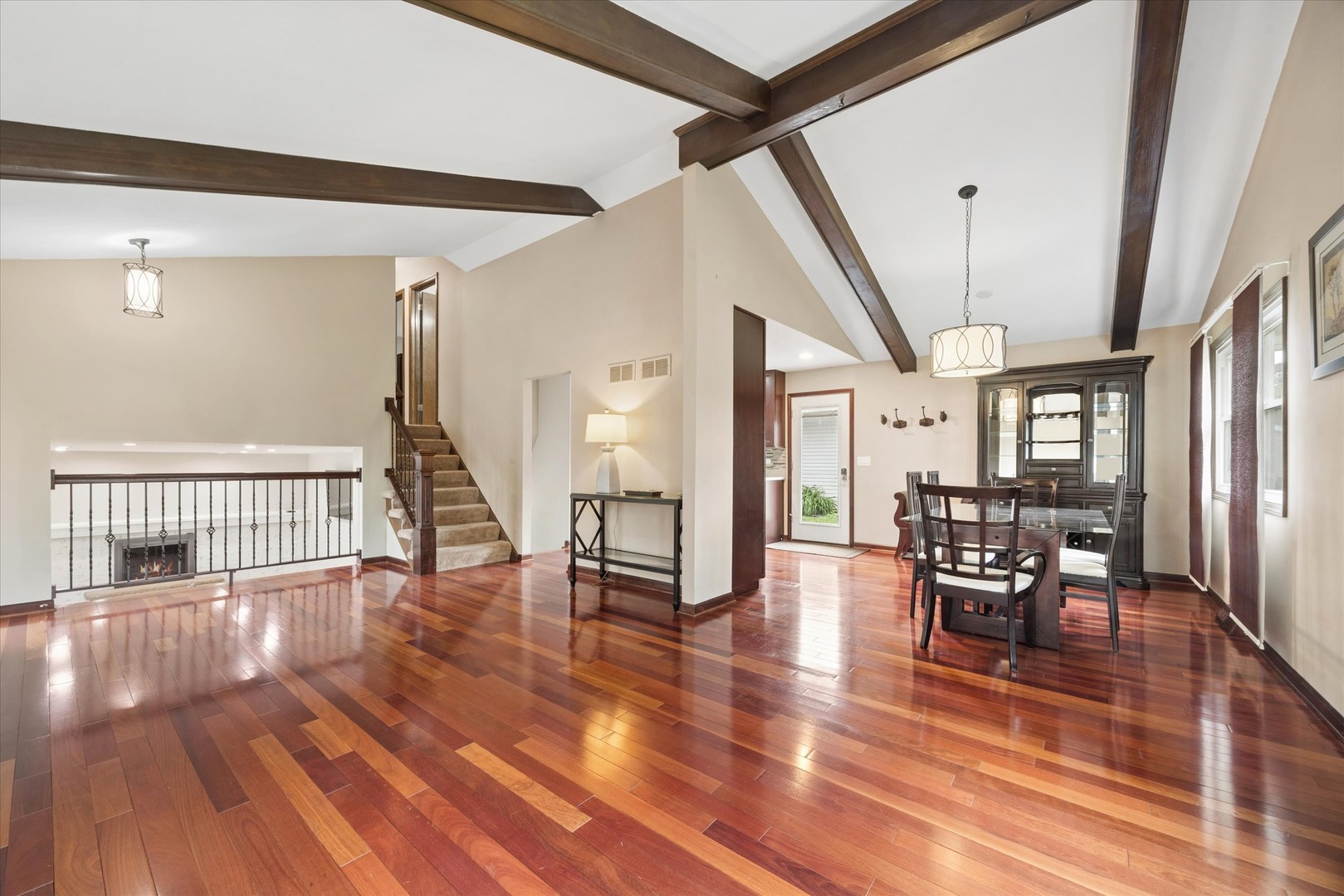 155 Ash Avenue, Wood Dale, IL 60191