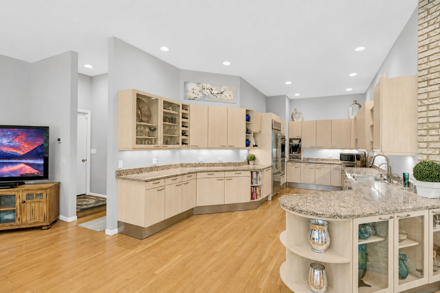 4 Far Hills Road, Barrington Hills, IL 60010