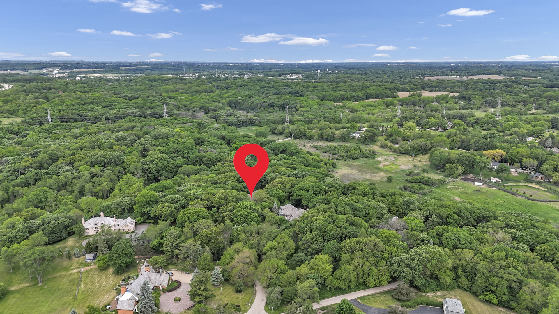 4 Far Hills Road, Barrington Hills, IL 60010