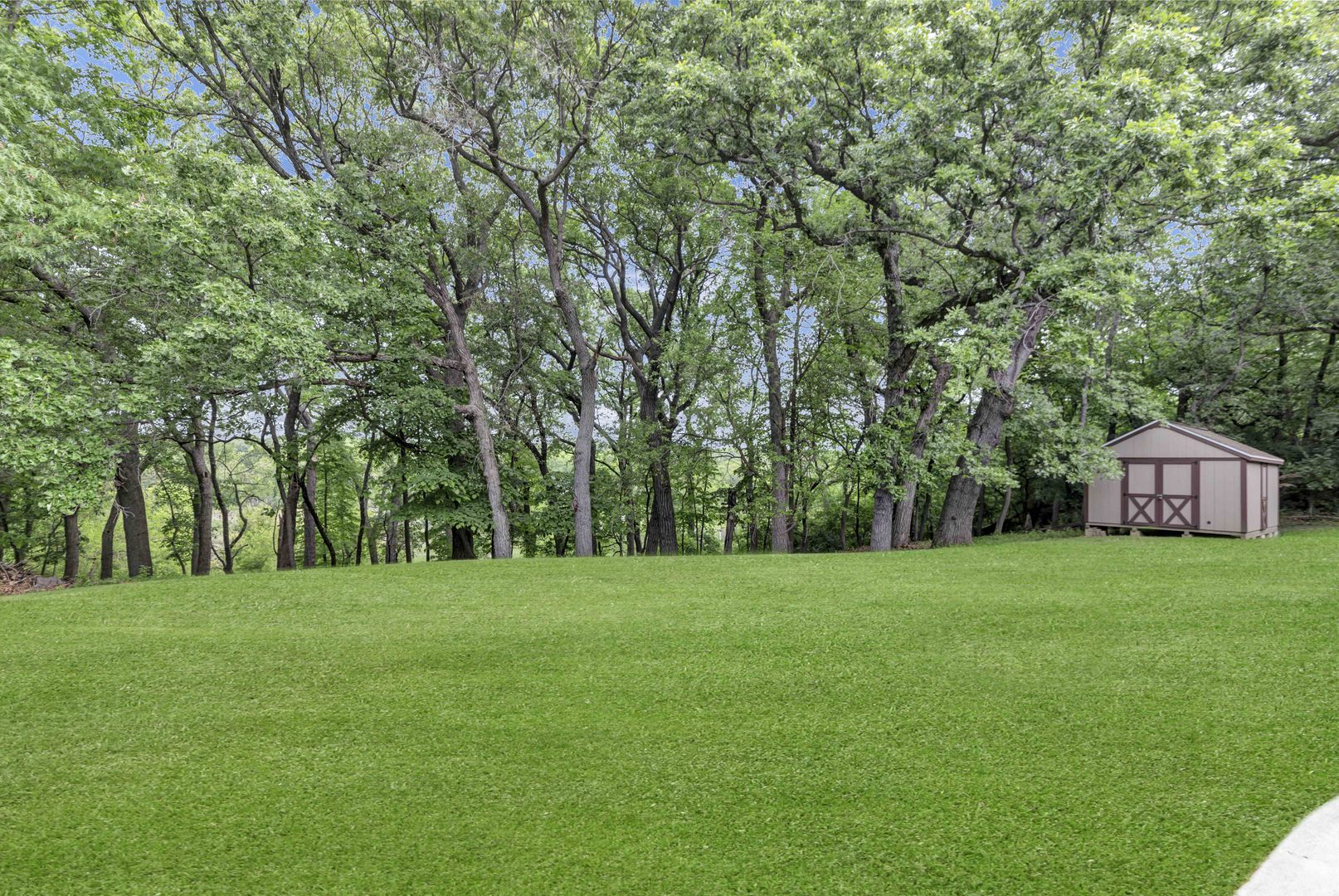 4 Far Hills Road, Barrington Hills, IL 60010