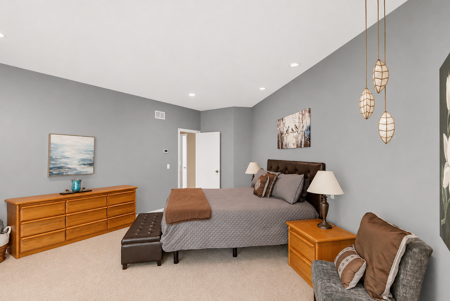 4 Far Hills Road, Barrington Hills, IL 60010