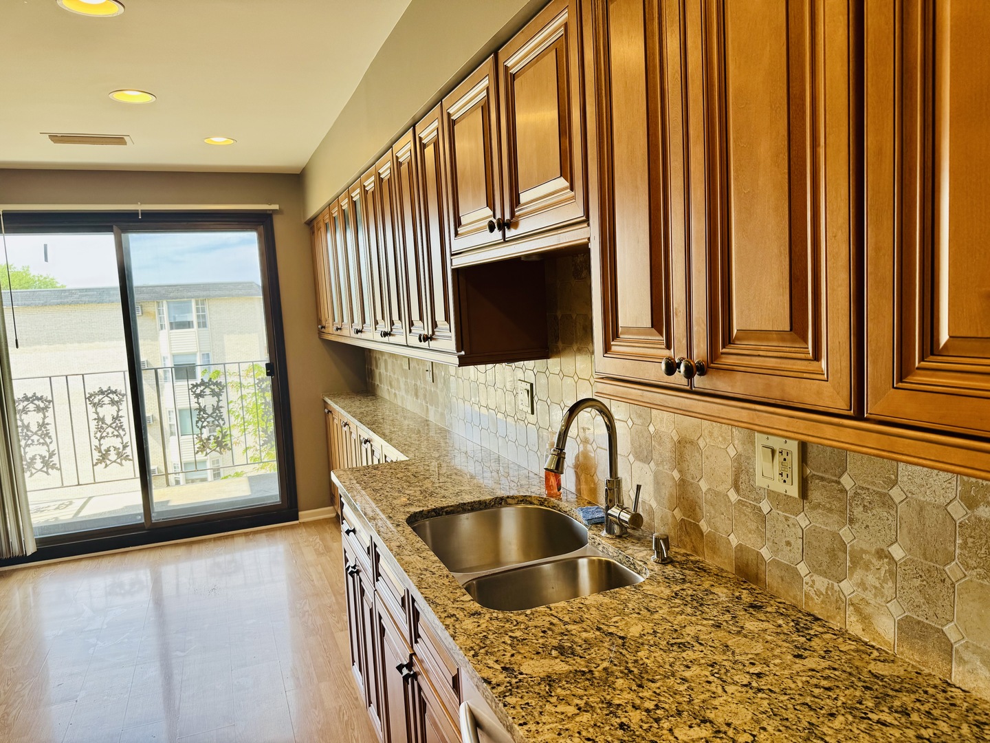 5501 Lincoln Avenue #510, Morton Grove, IL 60053