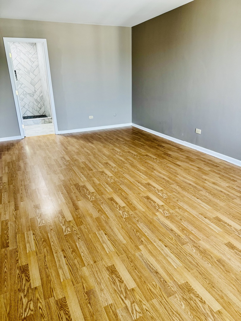 5501 Lincoln Avenue #510, Morton Grove, IL 60053