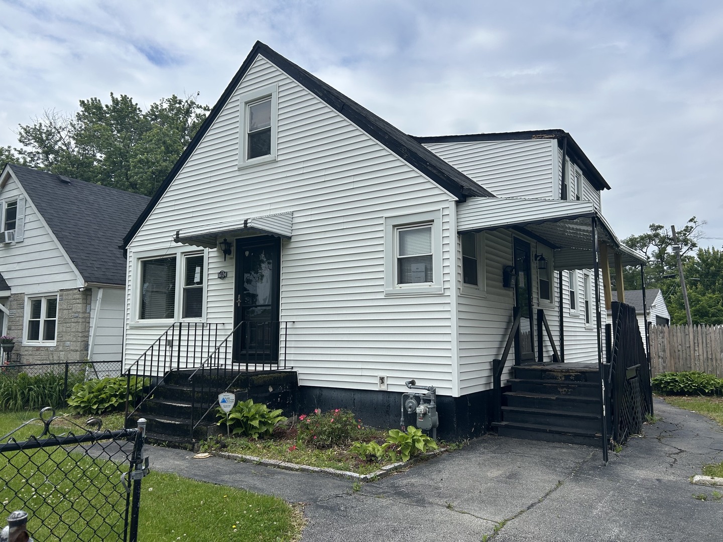 16124 Woodbridge Avenue, Harvey, IL 60426