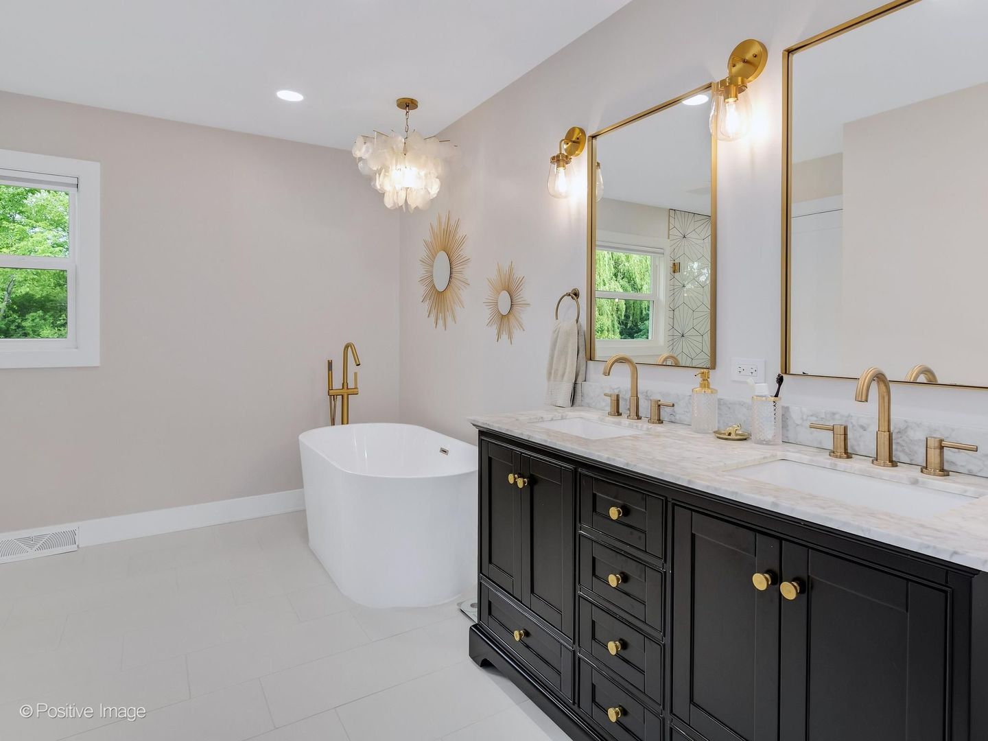 1681 Wilton Court, Libertyville, IL 60048