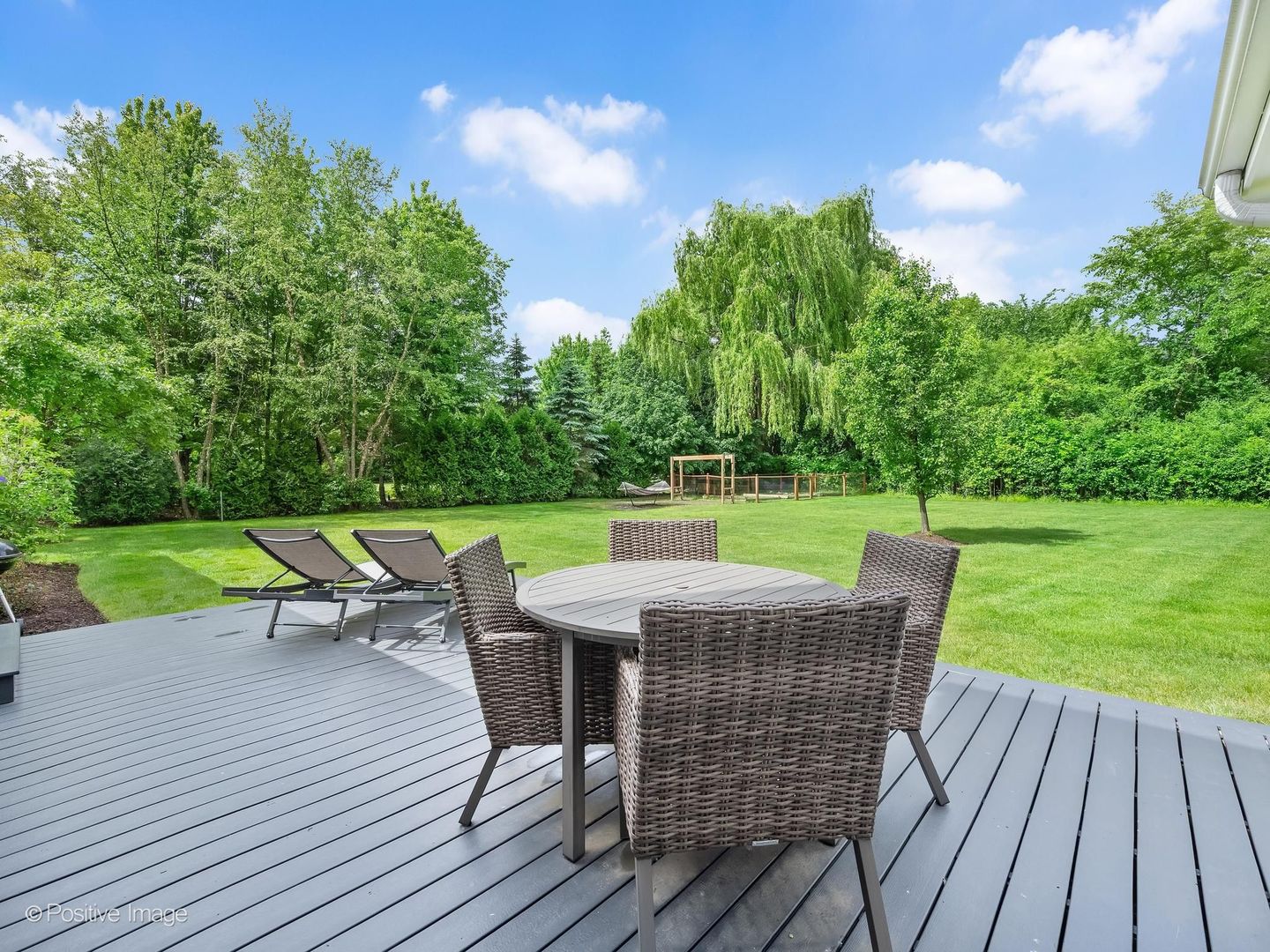 1681 Wilton Court, Libertyville, IL 60048