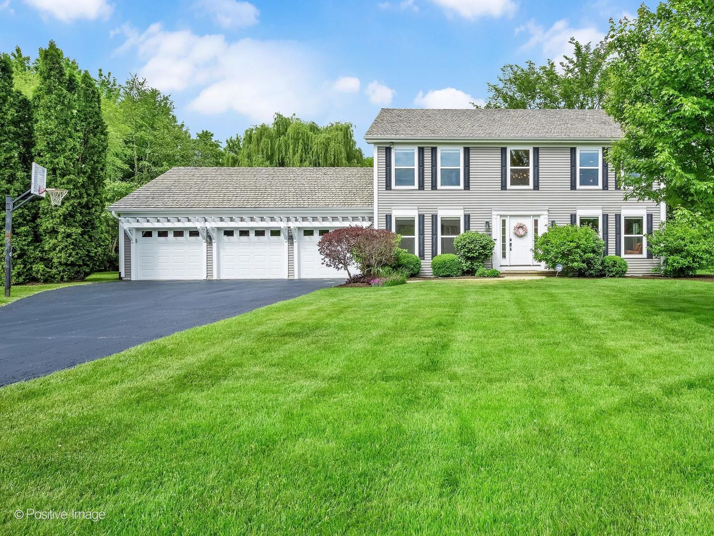 1681 Wilton Court, Libertyville, IL 60048