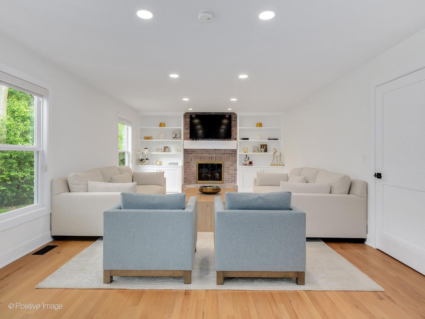 1681 Wilton Court, Libertyville, IL 60048
