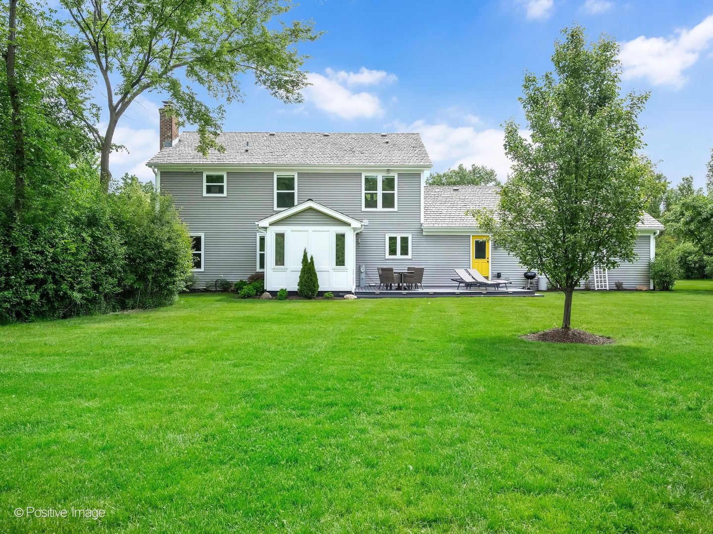 1681 Wilton Court, Libertyville, IL 60048