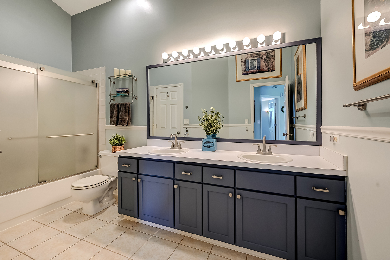1133 Bristol Court #1133, Glendale Heights, IL 60139