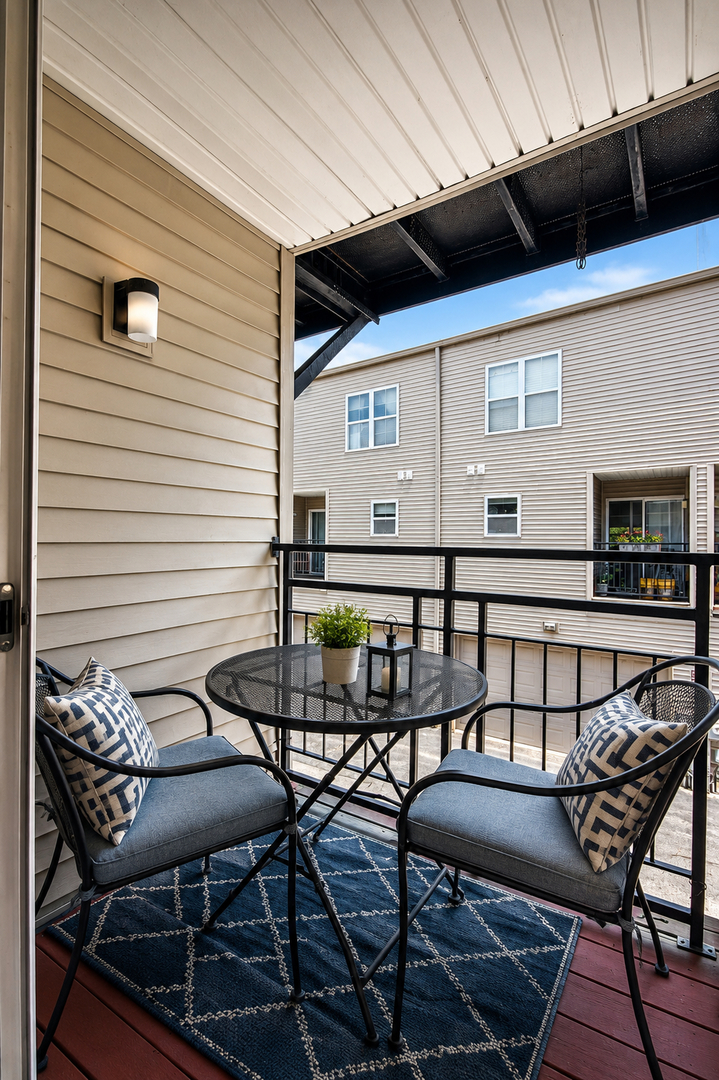 4851 N Pulaski Road, Chicago, IL 60630