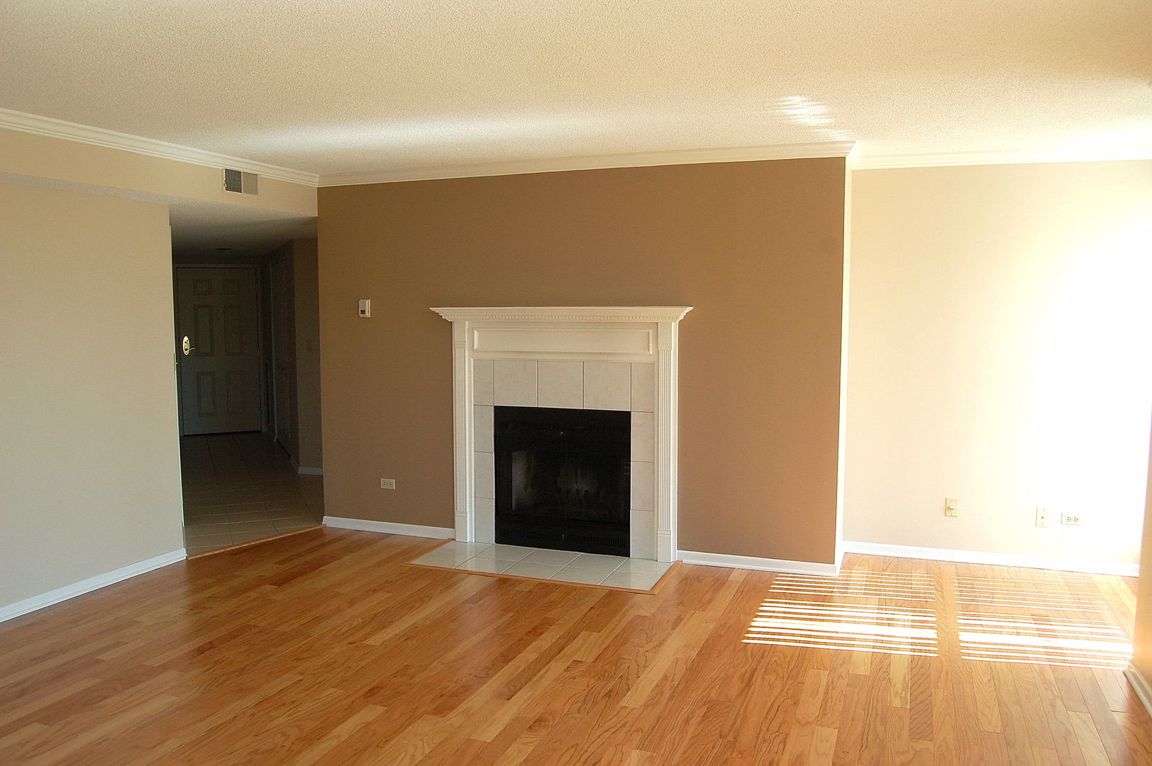 511 Aurora Avenue #418, Naperville, IL 60540