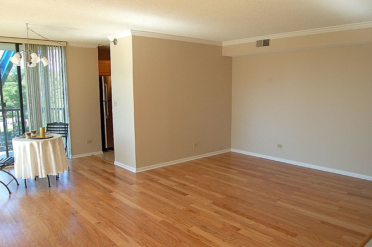 511 Aurora Avenue #418, Naperville, IL 60540