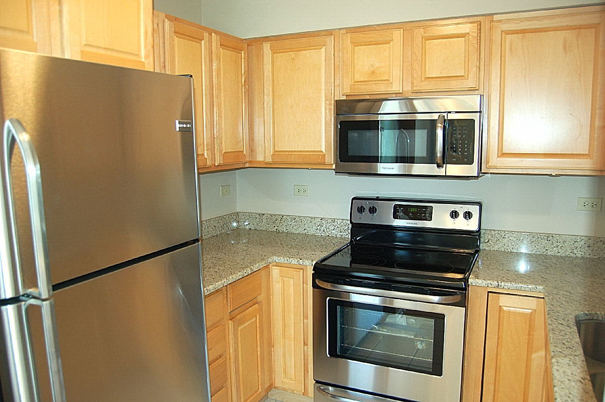 511 Aurora Avenue #418, Naperville, IL 60540