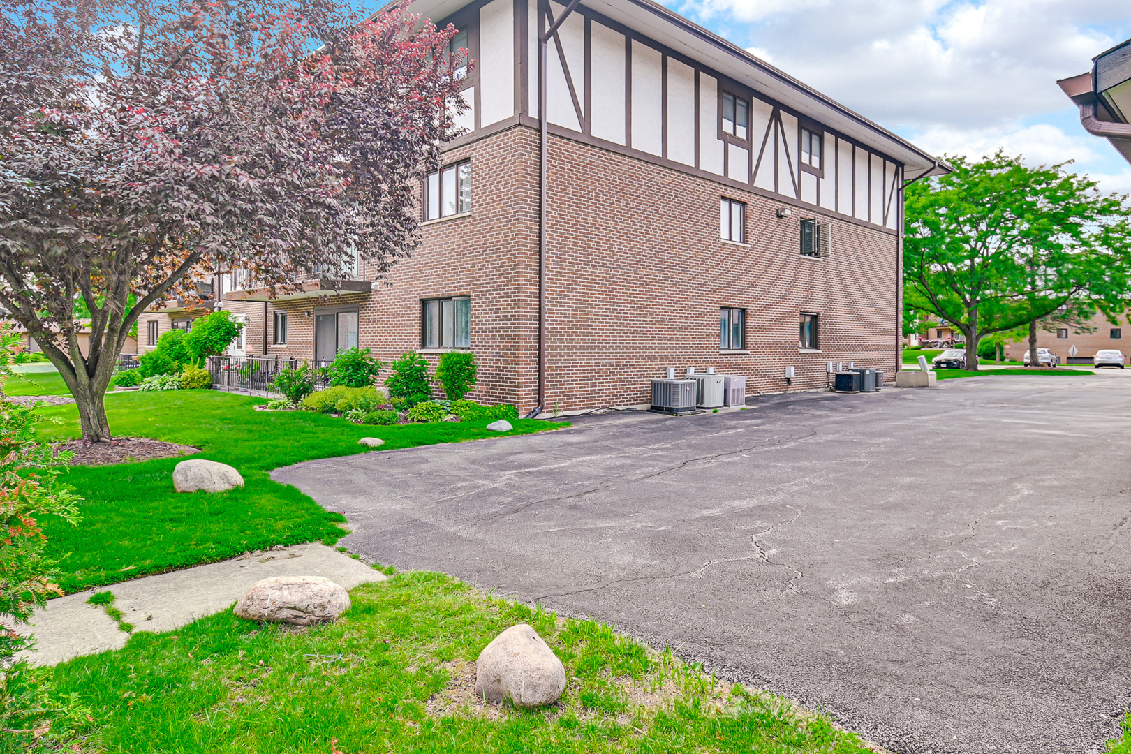 11015 S Theresa Circle #3C, Palos Hills, IL 60465