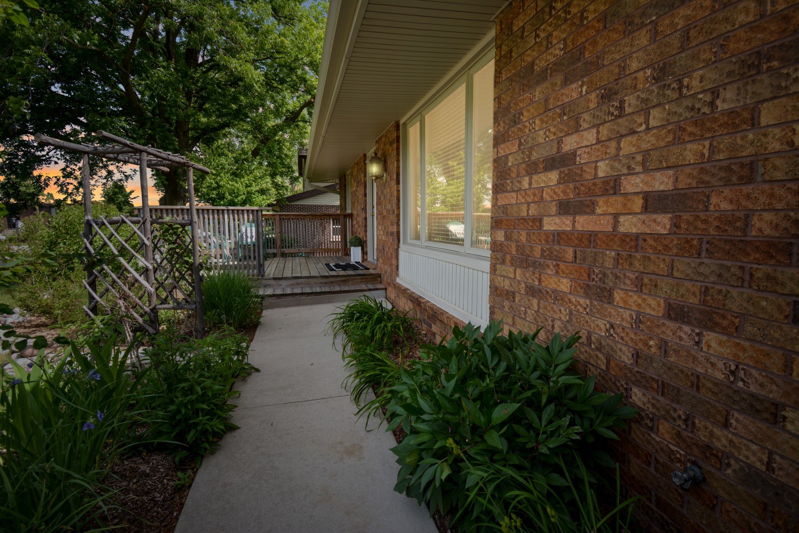 104 S Williamsburg Drive, Bloomington, IL 61704