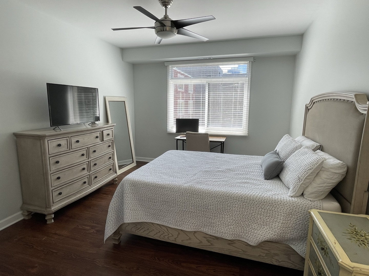 680 N Green Street #304, Chicago, IL 60642