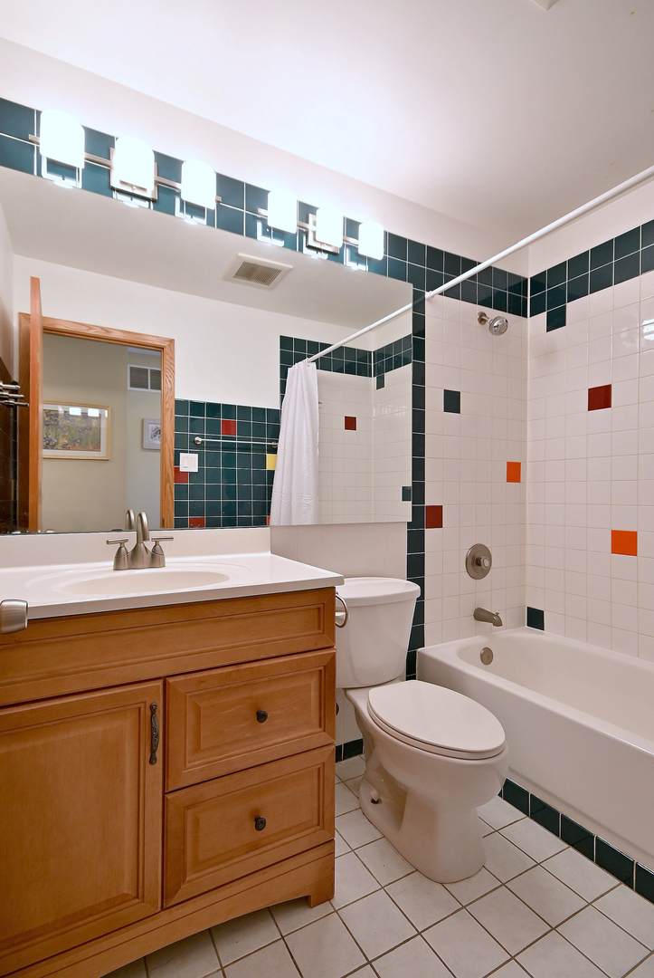 2350 N Sayre Avenue #G, Chicago, IL 60707