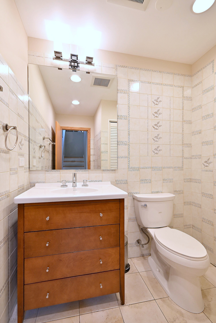 2350 N Sayre Avenue #G, Chicago, IL 60707