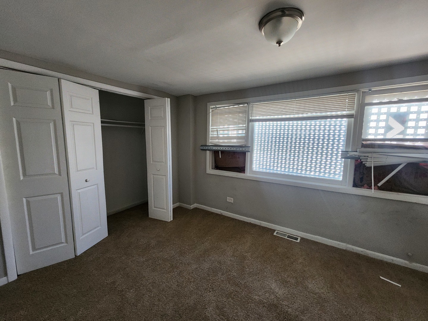 7403 S DANTE Avenue, Chicago, IL 60619