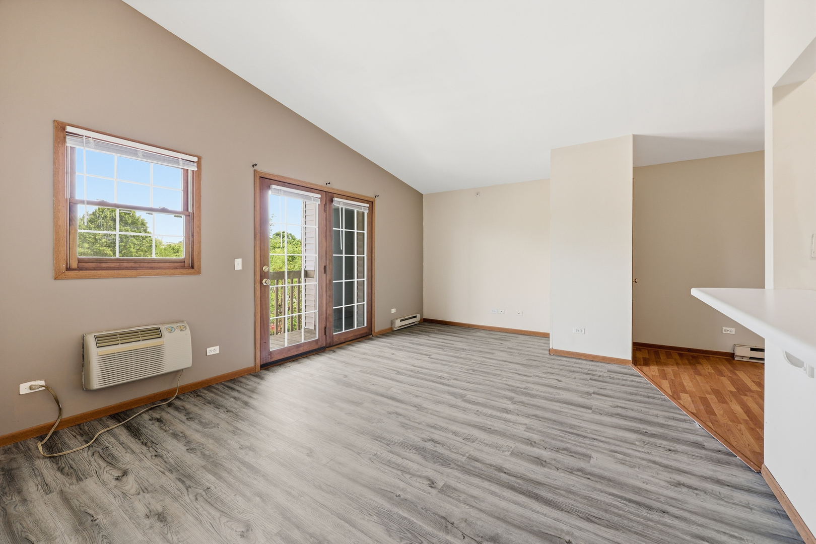 330 Leah Lane #3B, Woodstock, IL 60098