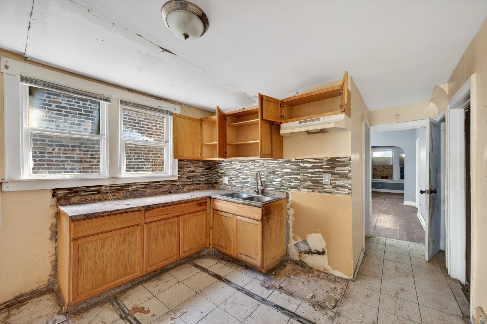 6603 S Oakley Avenue, Chicago, IL 60636