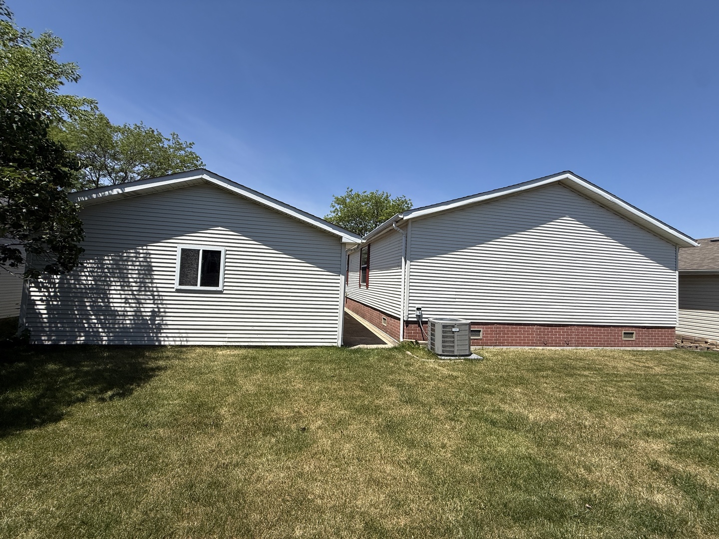 923 Apple Lane, Manteno, IL 60950
