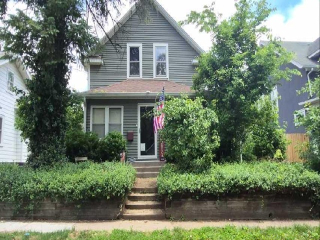 3226 15th Street C, Moline, IL 61265