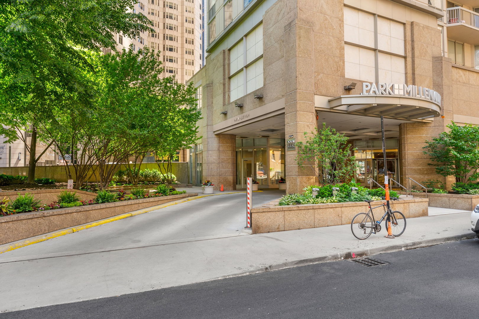 222 N Columbus Drive #2207, Chicago, IL 60601