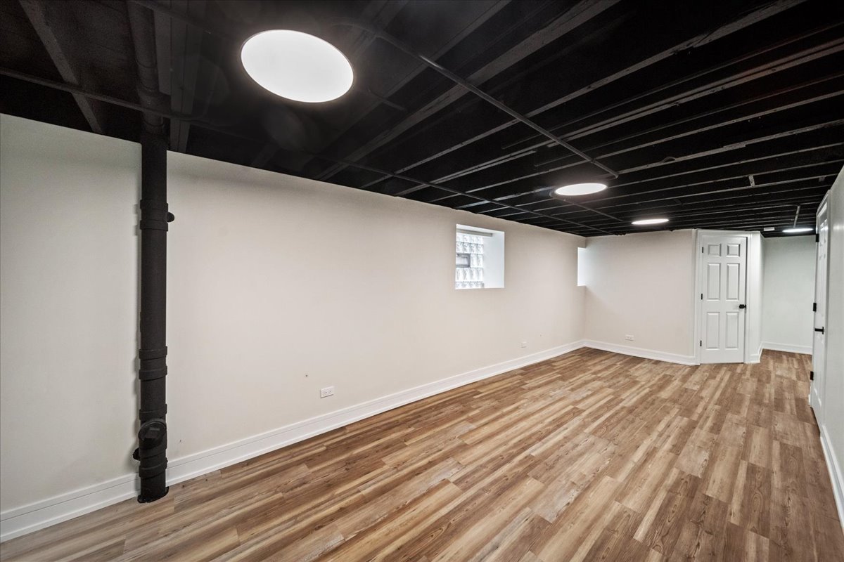 8525 S Hermitage Avenue, Chicago, IL 60620