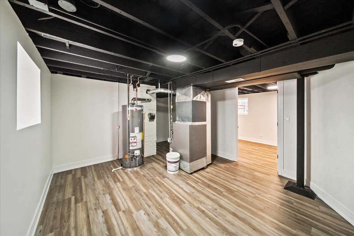 8525 S Hermitage Avenue, Chicago, IL 60620